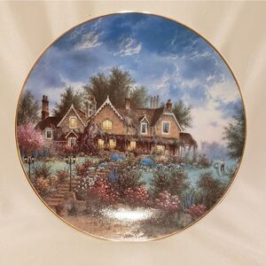 "Bear Cottage" Collectable Plate with free hanger